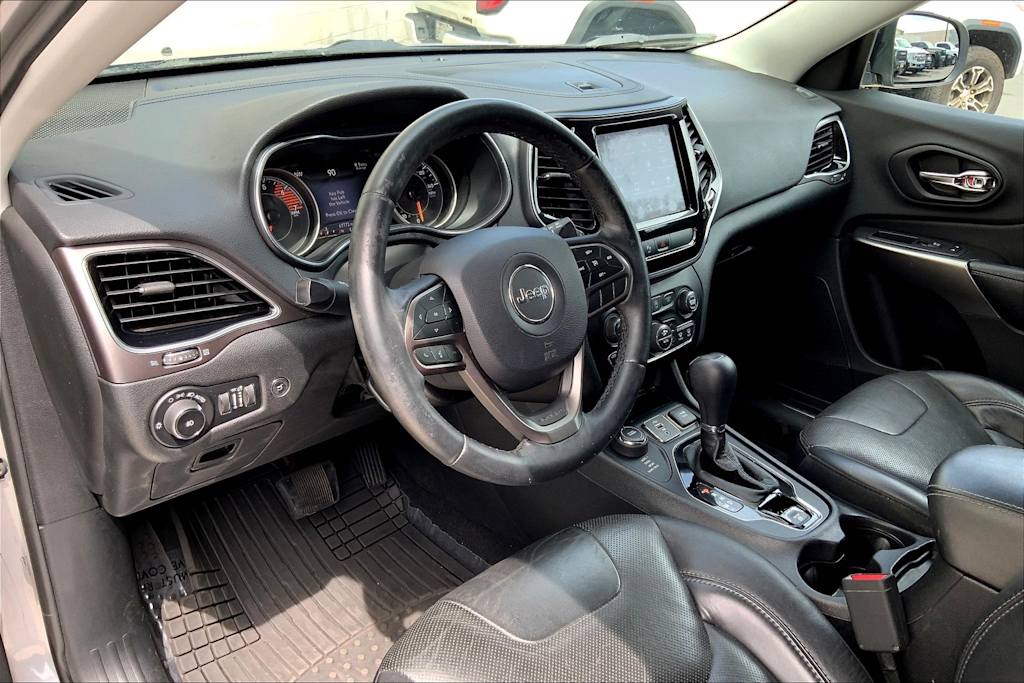 Thumbnail: 2019 Jeep Cherokee - 2