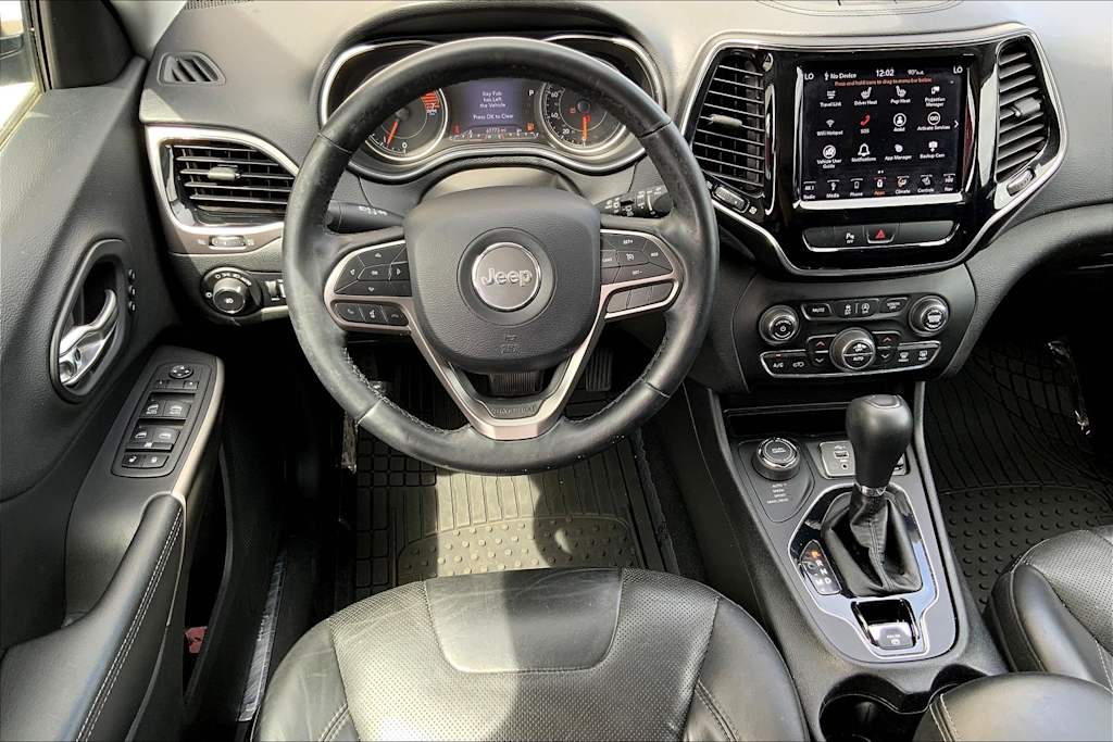 Thumbnail: 2019 Jeep Cherokee - 14