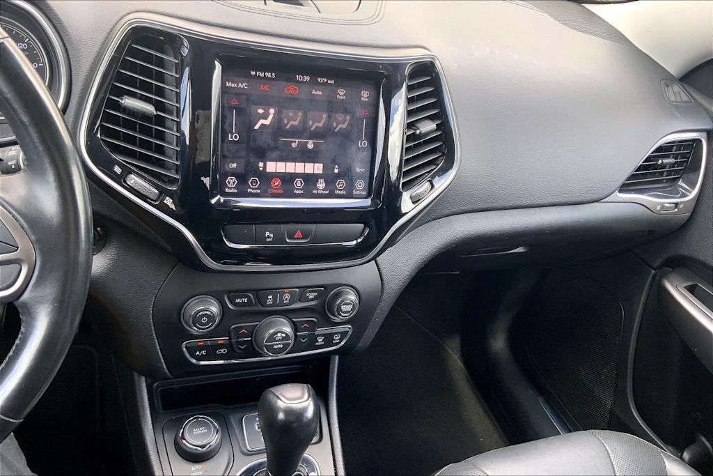 Thumbnail: 2019 Jeep Cherokee - 33