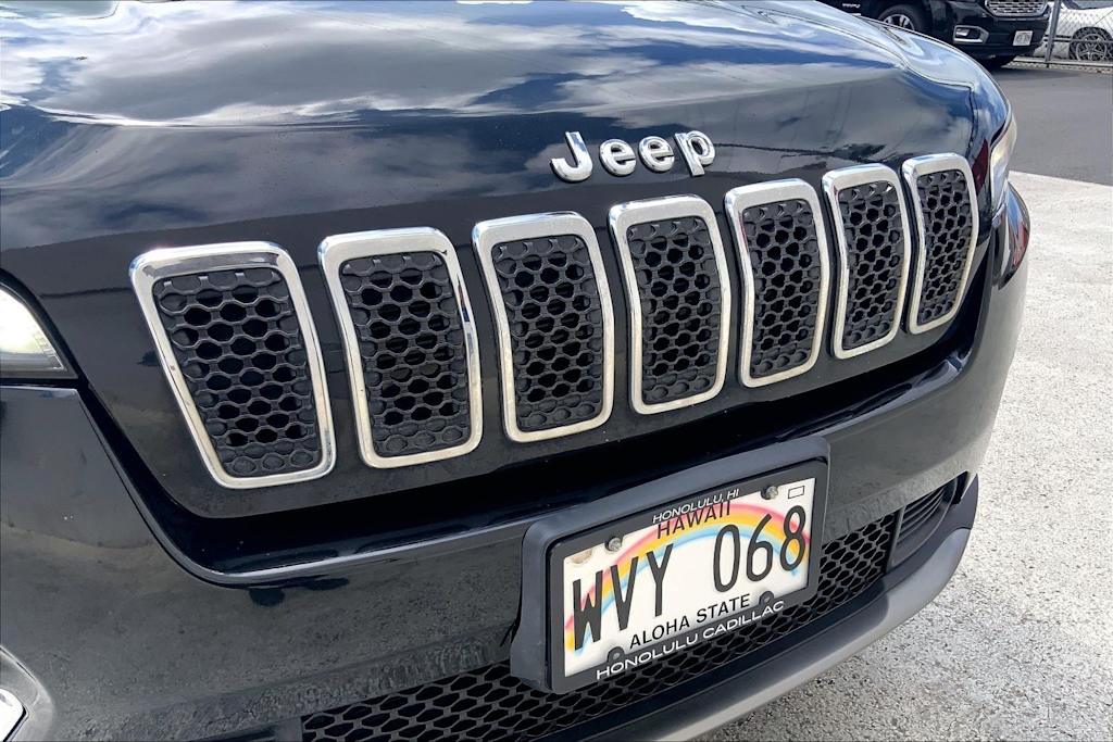 Thumbnail: 2019 Jeep Cherokee - 32