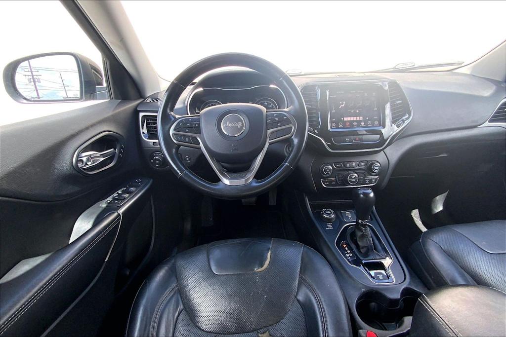 Thumbnail: 2019 Jeep Cherokee - 13