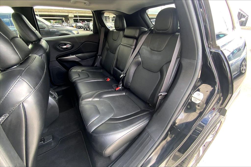 Thumbnail: 2019 Jeep Cherokee - 28