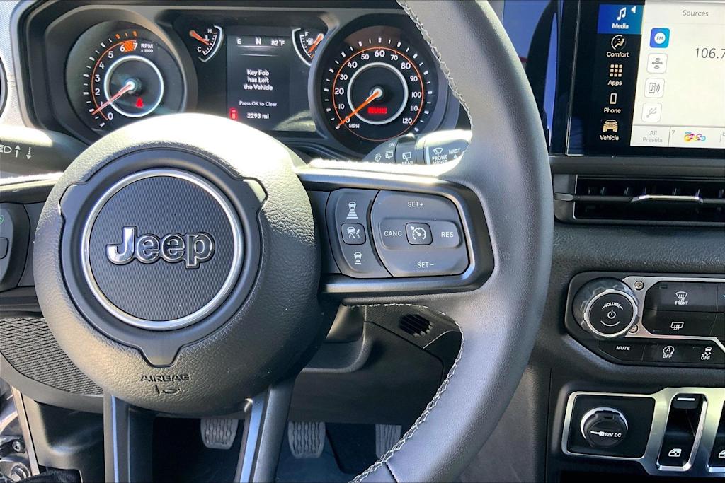 Thumbnail: 2025 Jeep Wrangler - 26
