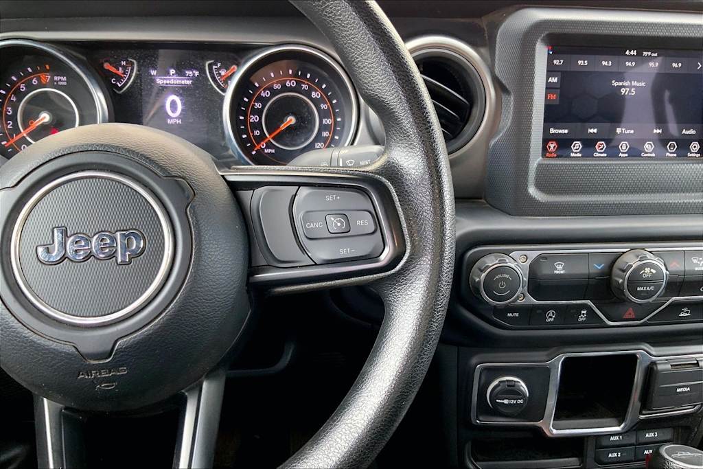 Thumbnail: 2022 Jeep Gladiator - 25