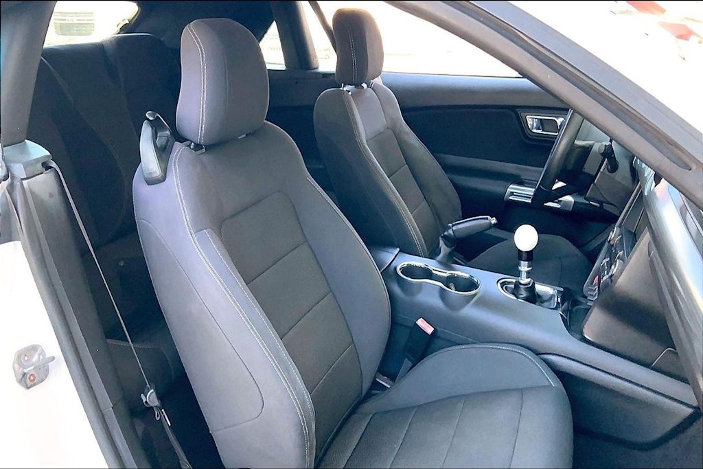 Thumbnail: 2017 Ford Mustang - 12