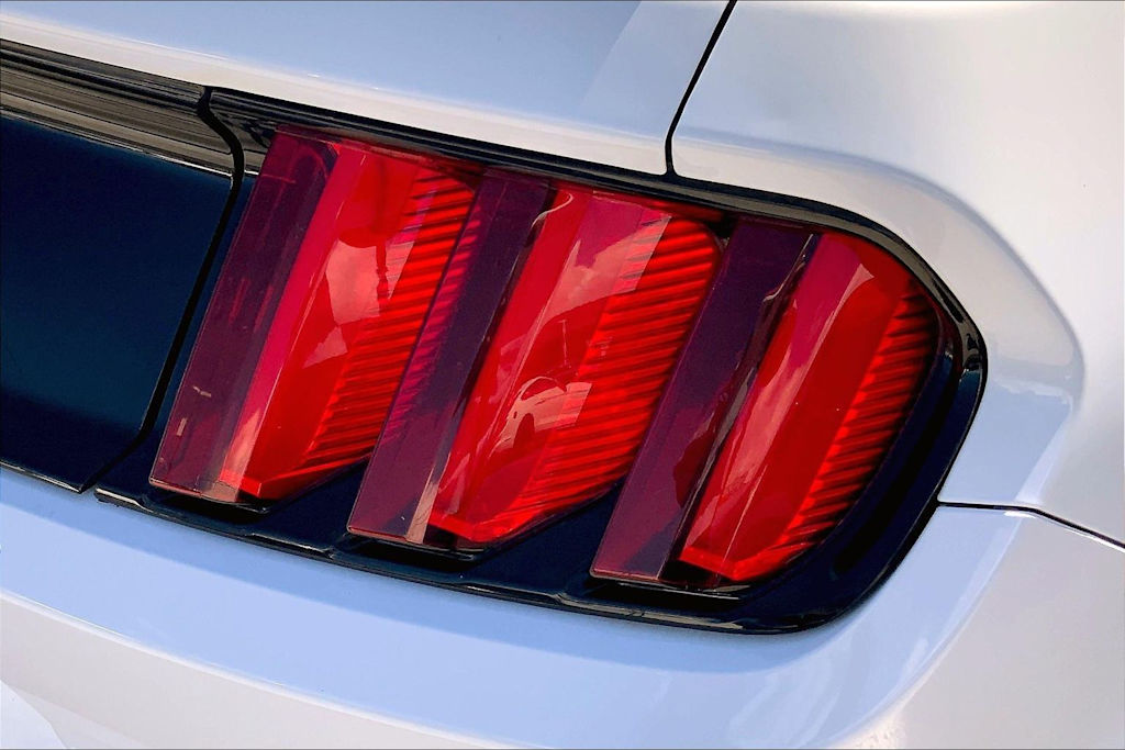 Thumbnail: 2017 Ford Mustang - 31