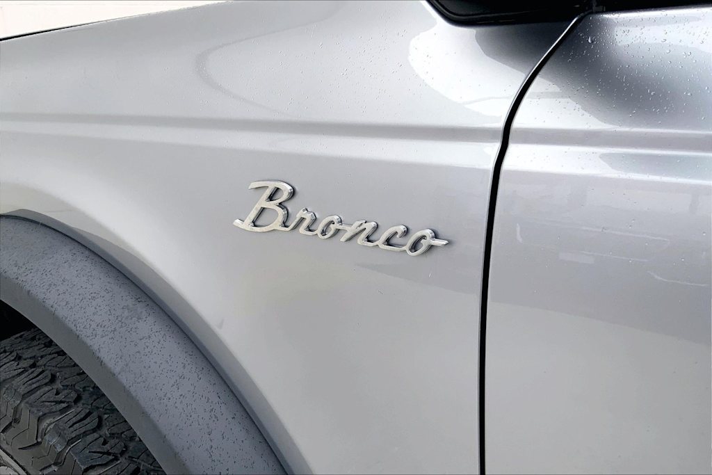 Thumbnail: 2021 Ford Bronco - 7