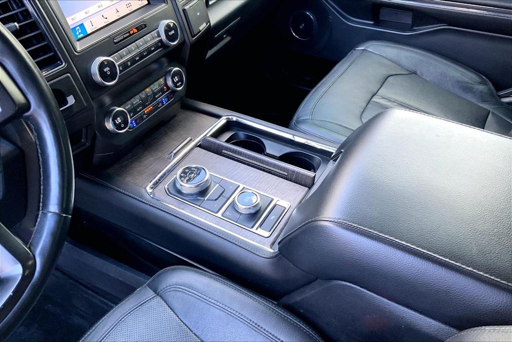 Thumbnail: 2019 Ford Expedition - 17