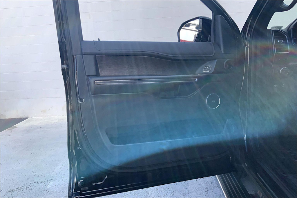 Thumbnail: 2019 Ford Expedition - 27