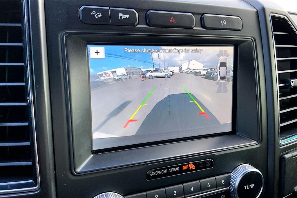 Thumbnail: 2019 Ford Expedition - 26