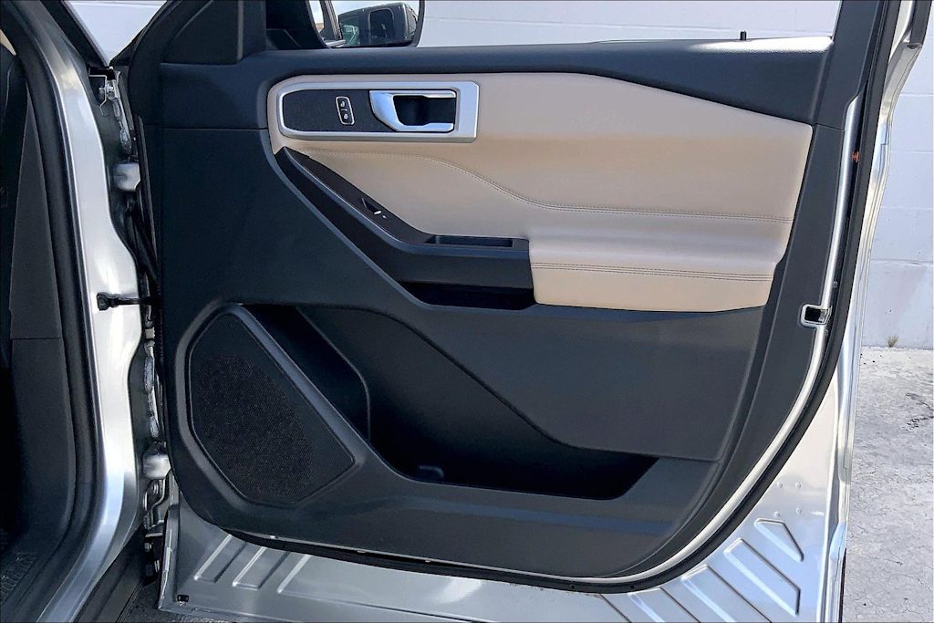 Thumbnail: 2020 Ford Explorer - 28