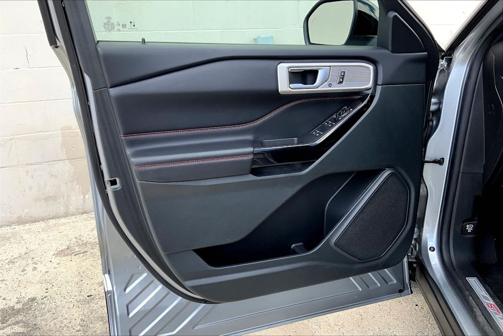 Thumbnail: 2023 Ford Explorer - 27