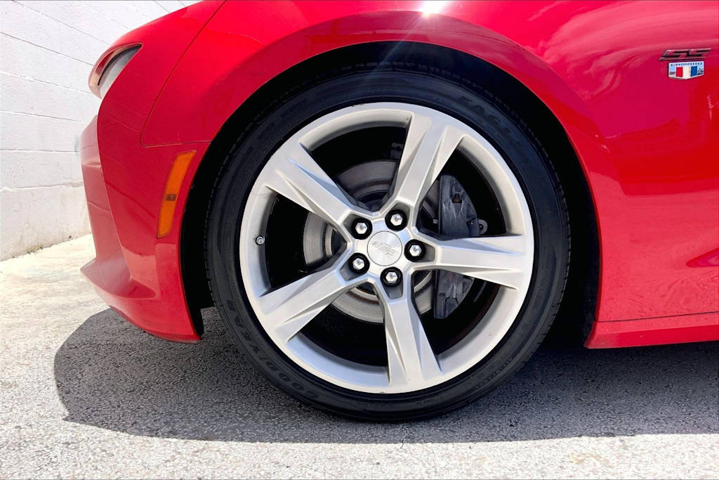 Thumbnail: 2018 Chevrolet Camaro - 8