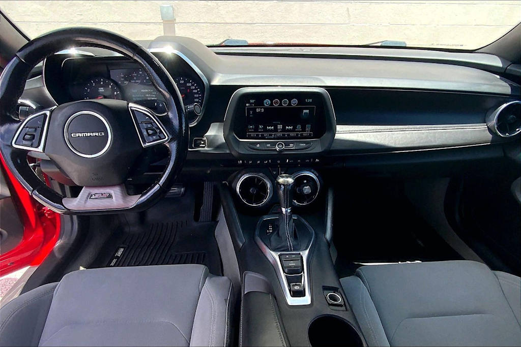 Thumbnail: 2018 Chevrolet Camaro - 10