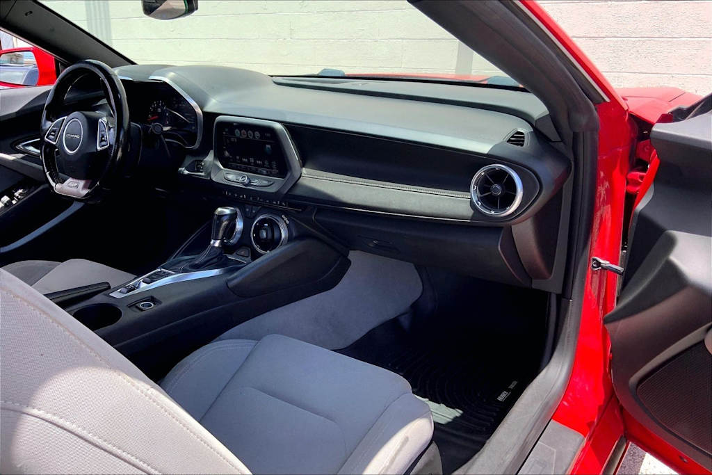 Thumbnail: 2018 Chevrolet Camaro - 24