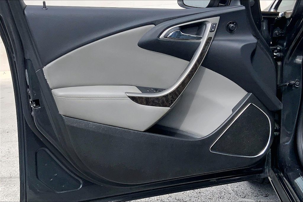 Thumbnail: 2016 Buick Verano - 26