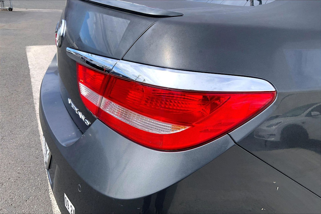 Thumbnail: 2016 Buick Verano - 31