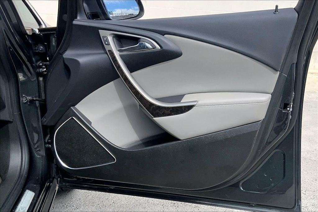 Thumbnail: 2016 Buick Verano - 27