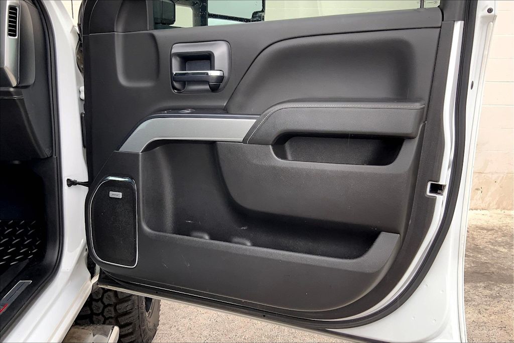 Thumbnail: 2019 Chevrolet Silverado 2500 - 29