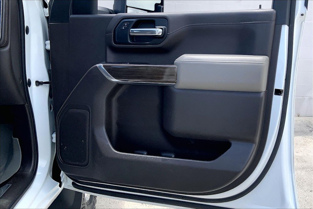 Thumbnail: 2020 Chevrolet Silverado 2500 - 28