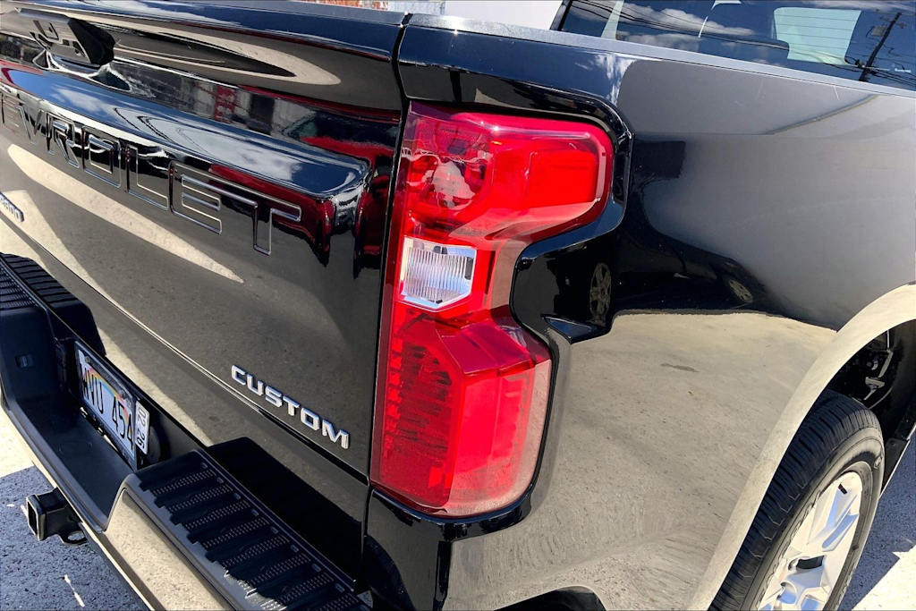 Thumbnail: 2023 Chevrolet Silverado 1500 - 32