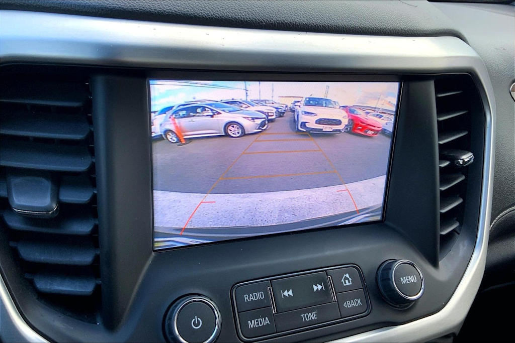 Thumbnail: 2018 GMC Acadia - 26