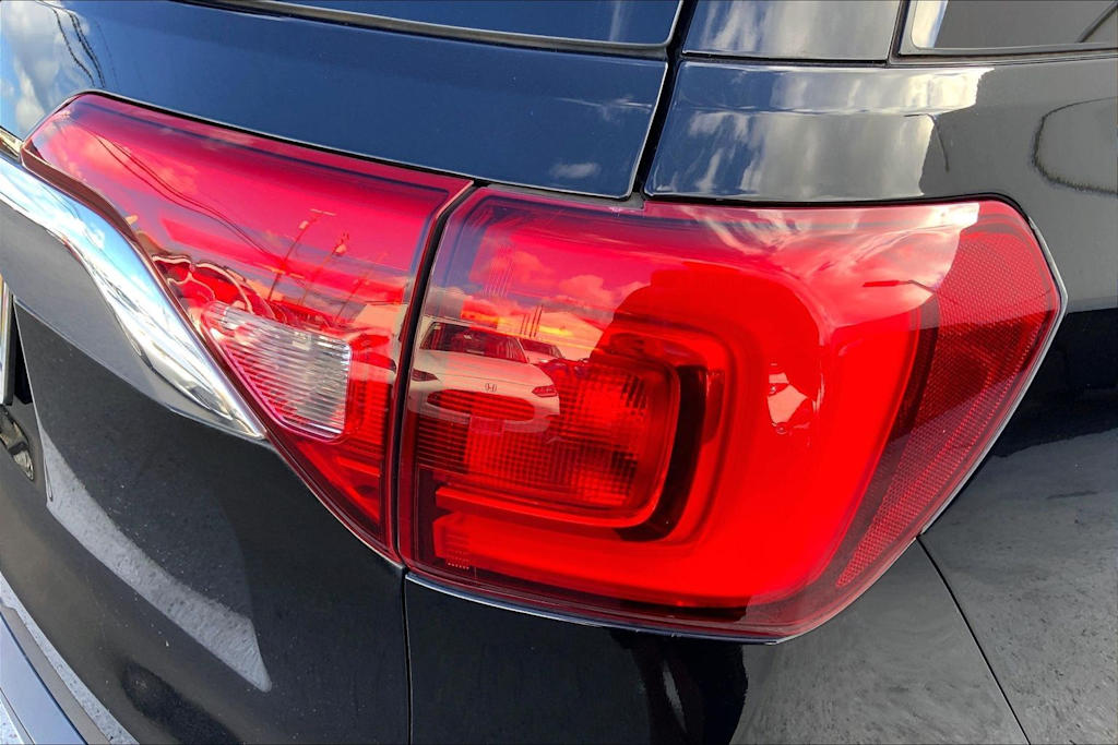 Thumbnail: 2018 GMC Acadia - 32
