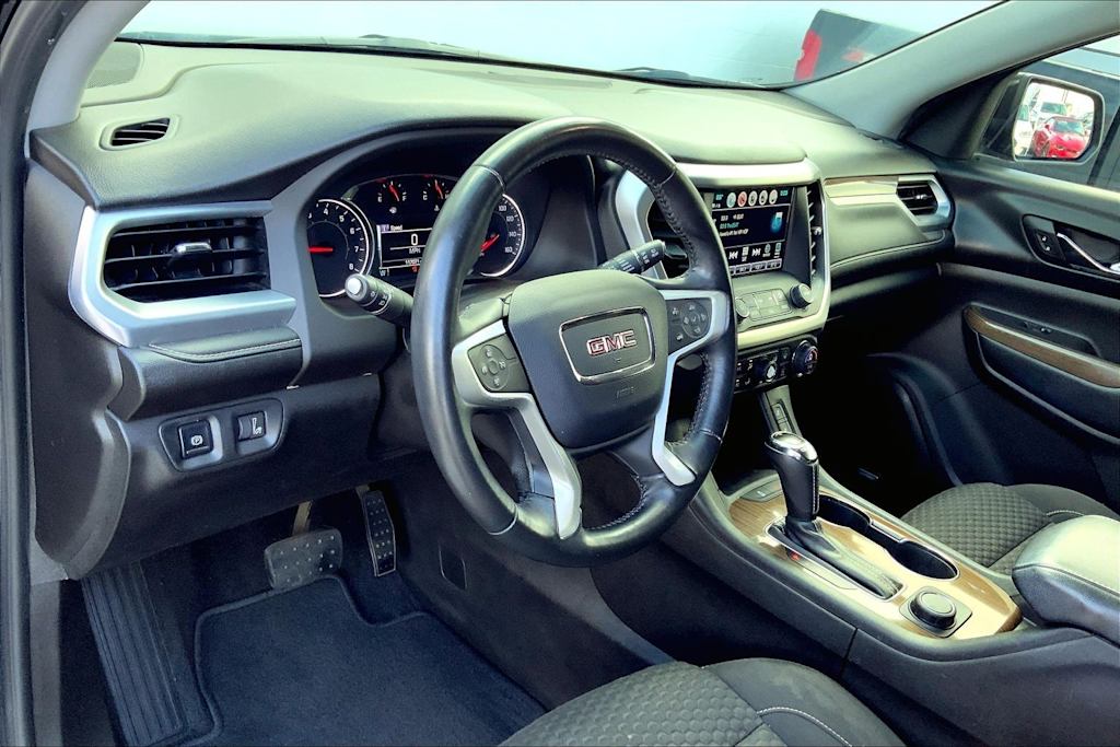 Thumbnail: 2018 GMC Acadia - 2
