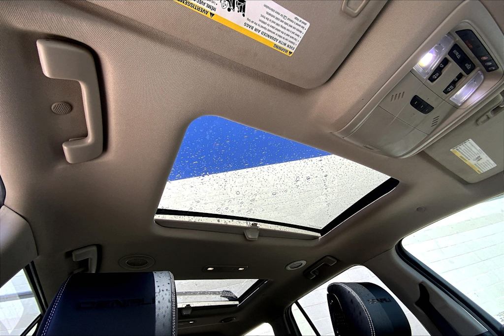 Thumbnail: 2017 GMC Acadia - 30