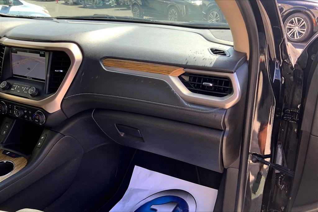 Thumbnail: 2017 GMC Acadia - 24