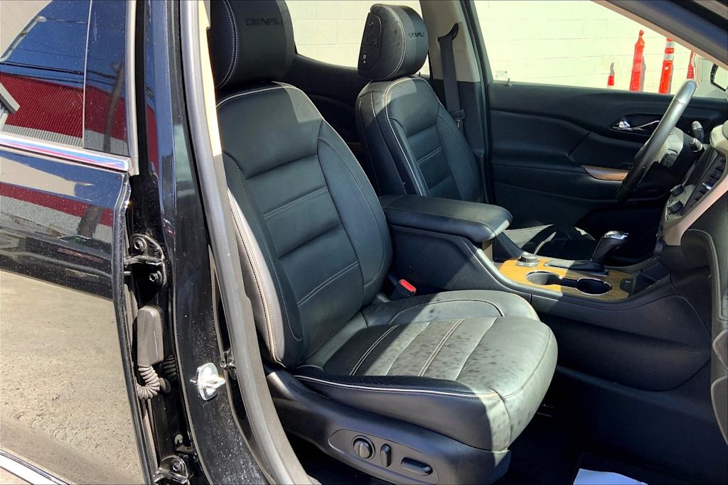 Thumbnail: 2017 GMC Acadia - 12