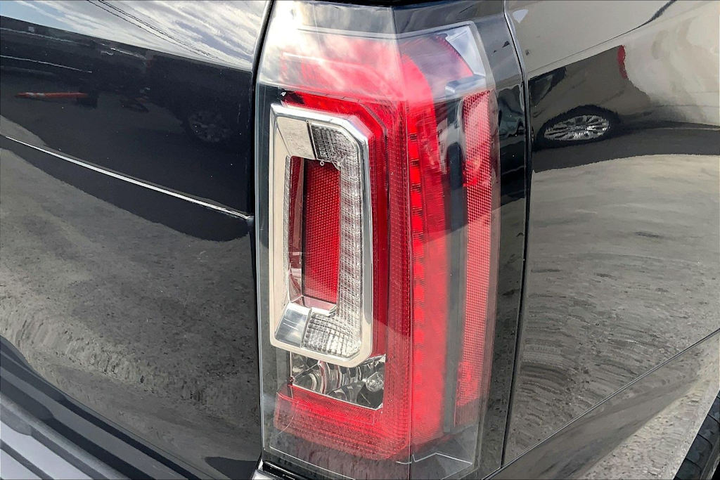 Thumbnail: 2020 GMC Yukon - 29