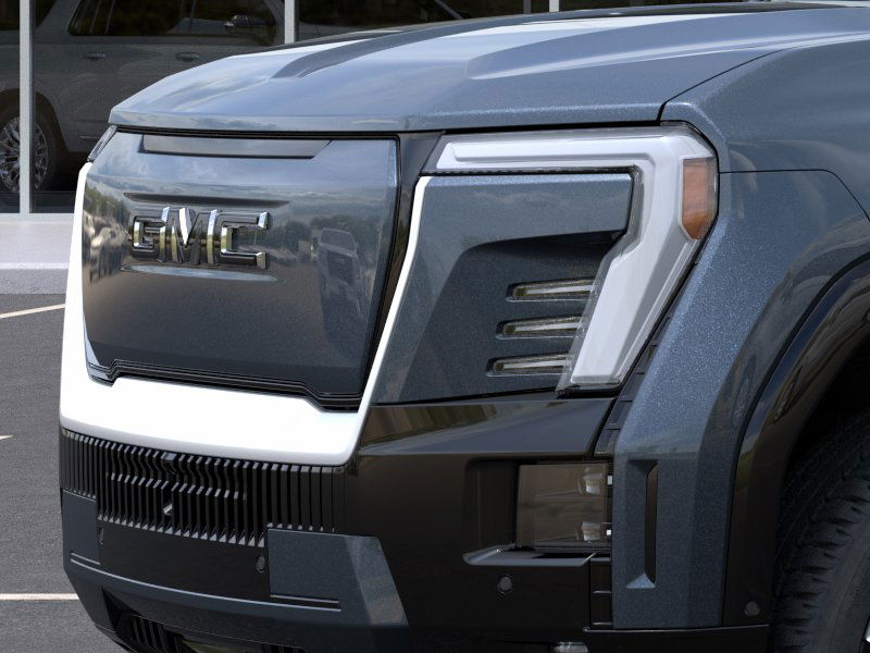 2025 GMC Sierra EV Denali 18