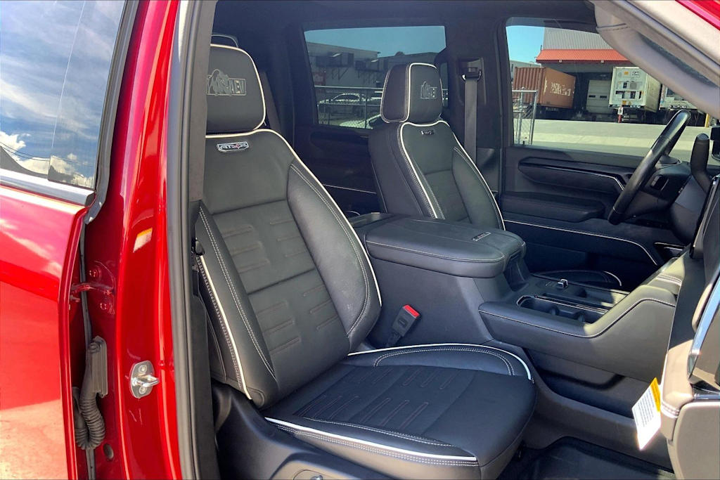 Thumbnail: 2024 GMC Sierra 2500 - 12