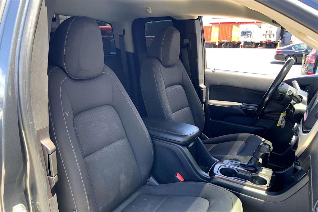 Thumbnail: 2016 GMC Canyon - 22