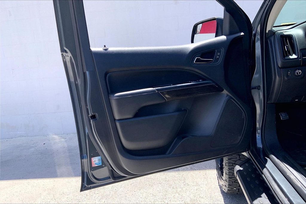 Thumbnail: 2016 GMC Canyon - 28
