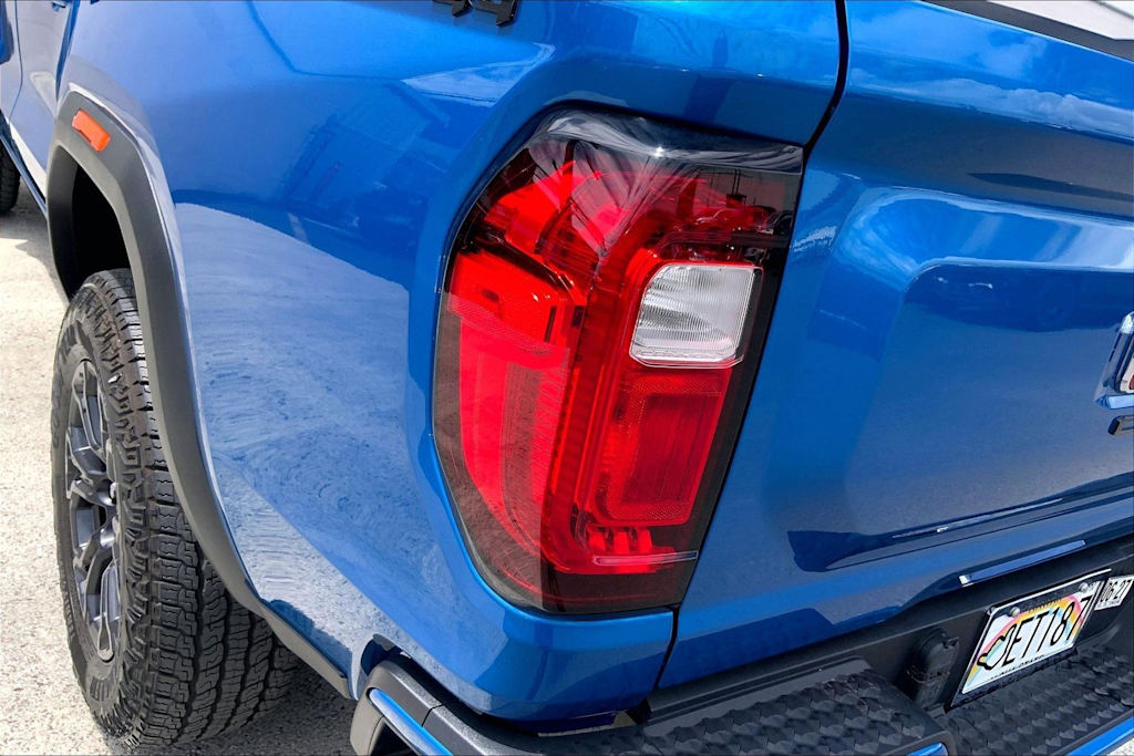 Thumbnail: 2023 GMC Canyon - 32