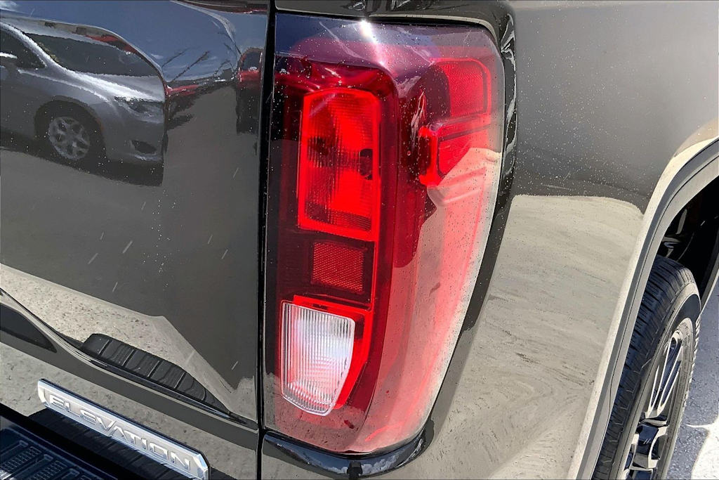 Thumbnail: 2023 GMC Sierra 1500 - 32