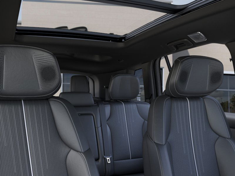 Thumbnail: 2026 Cadillac Vistiq - 24