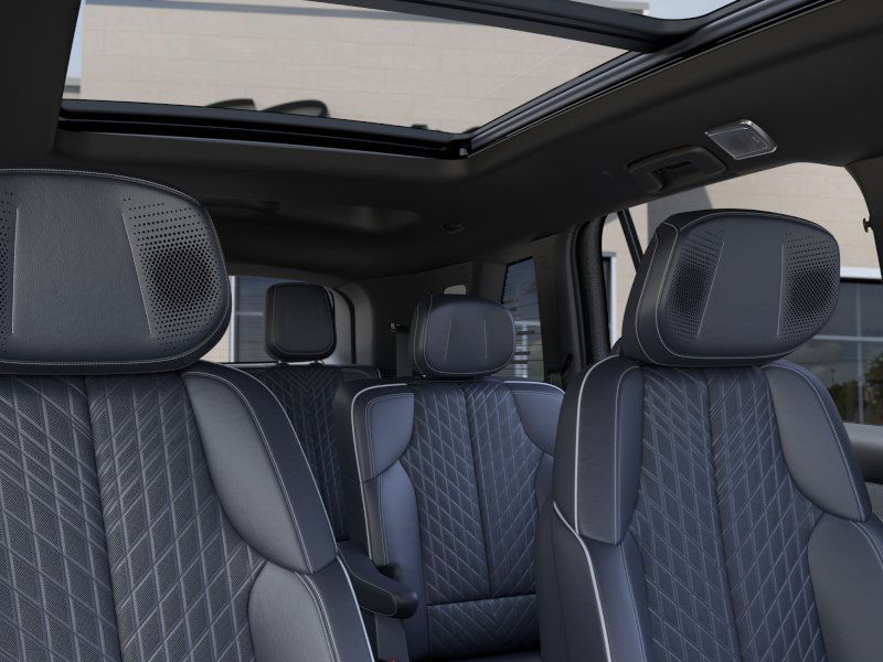 Thumbnail: 2026 Cadillac Vistiq - 24