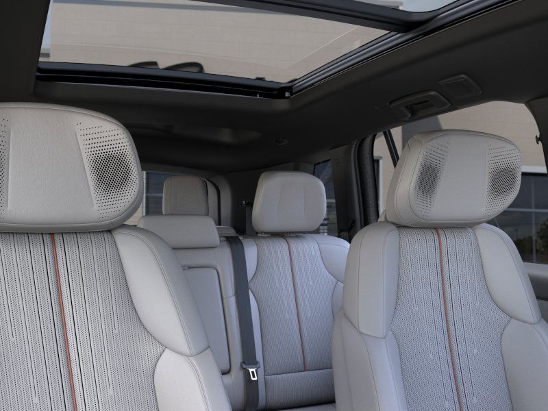 2026 Cadillac Vistiq Sport 24