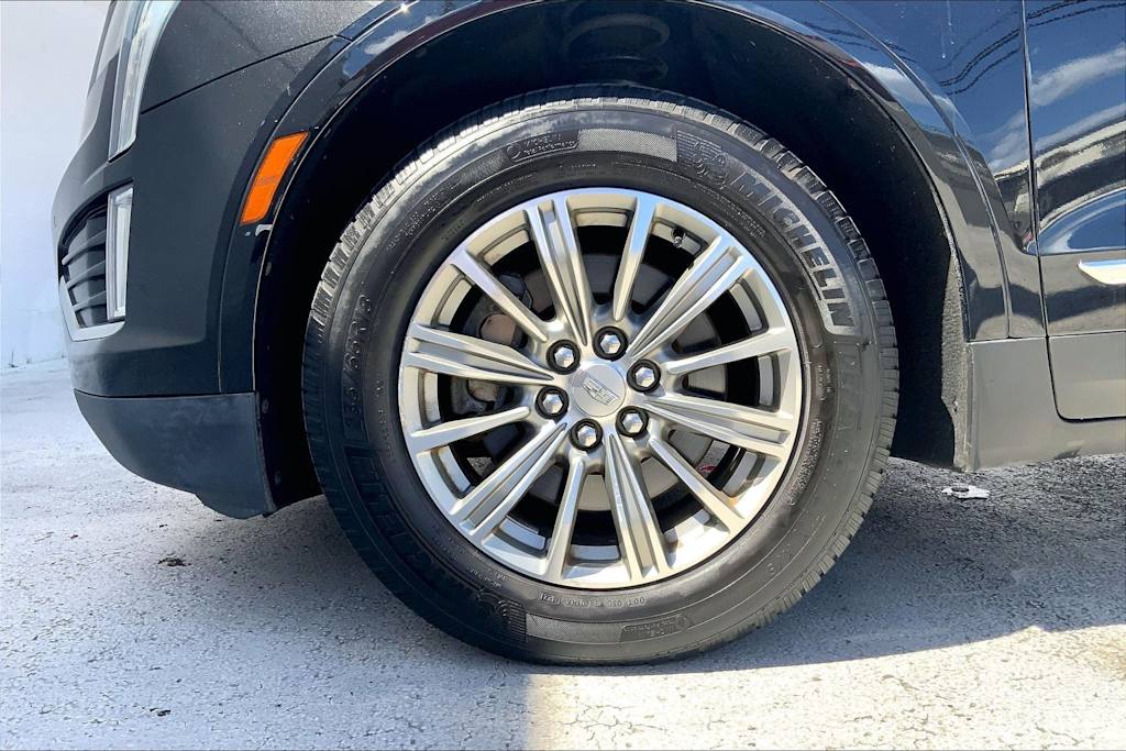 Thumbnail: 2017 Cadillac XT5 - 8