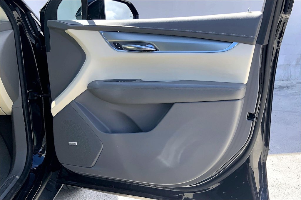 Thumbnail: 2017 Cadillac XT5 - 28
