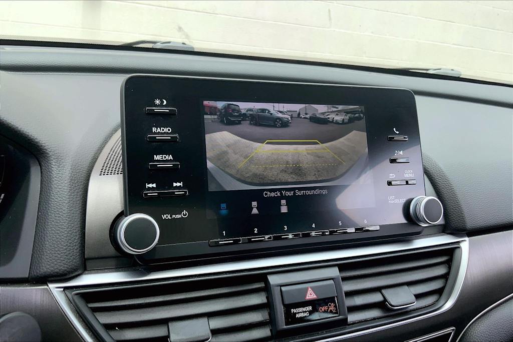 Thumbnail: 2018 Honda Accord - 16