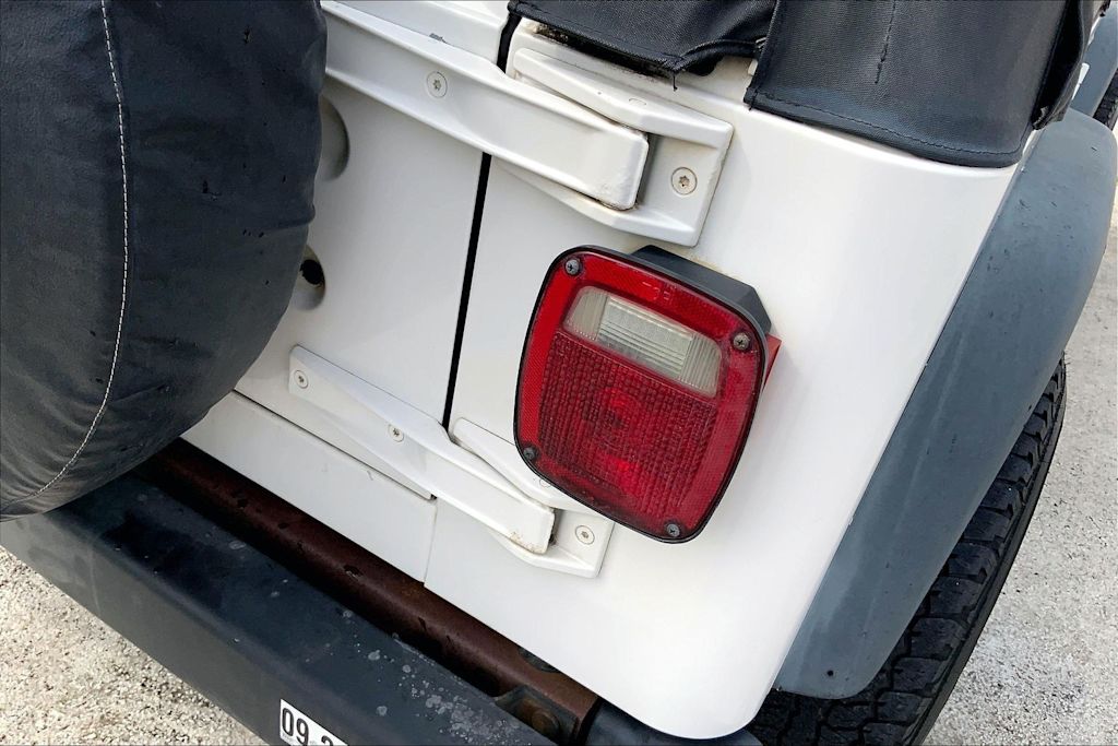 Thumbnail: 2004 Jeep Wrangler - 24