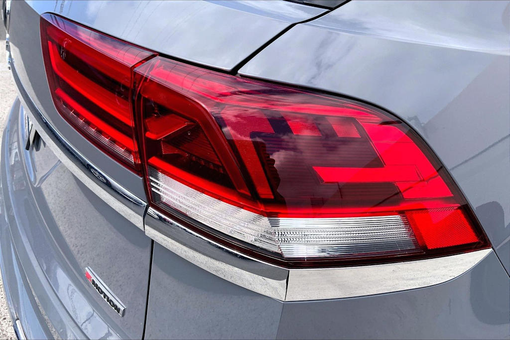 Thumbnail: 2022 Volkswagen Atlas - 32