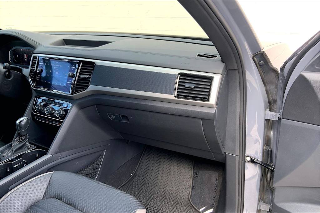 Thumbnail: 2022 Volkswagen Atlas - 24