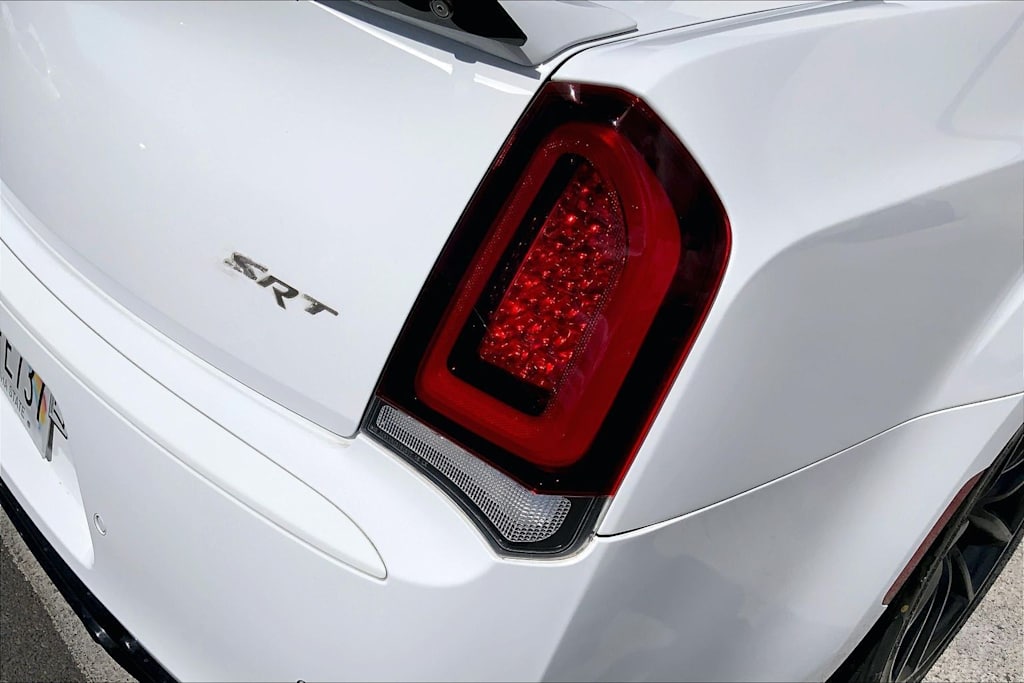 Thumbnail: 2023 Chrysler 300 - 32