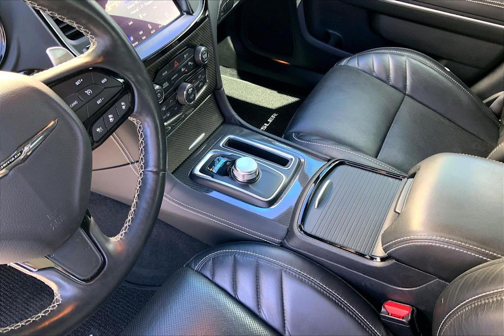 Thumbnail: 2023 Chrysler 300 - 17