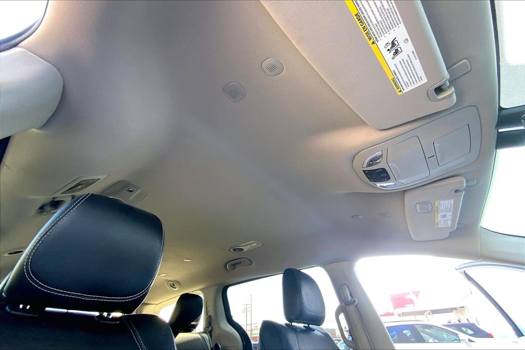 Thumbnail: 2022 Chrysler Pacifica - 27